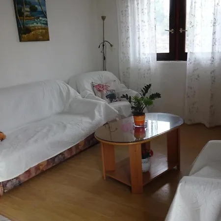 Будинок відпочинку House With A Swimming Pool - Diklo, - 11700 Задар